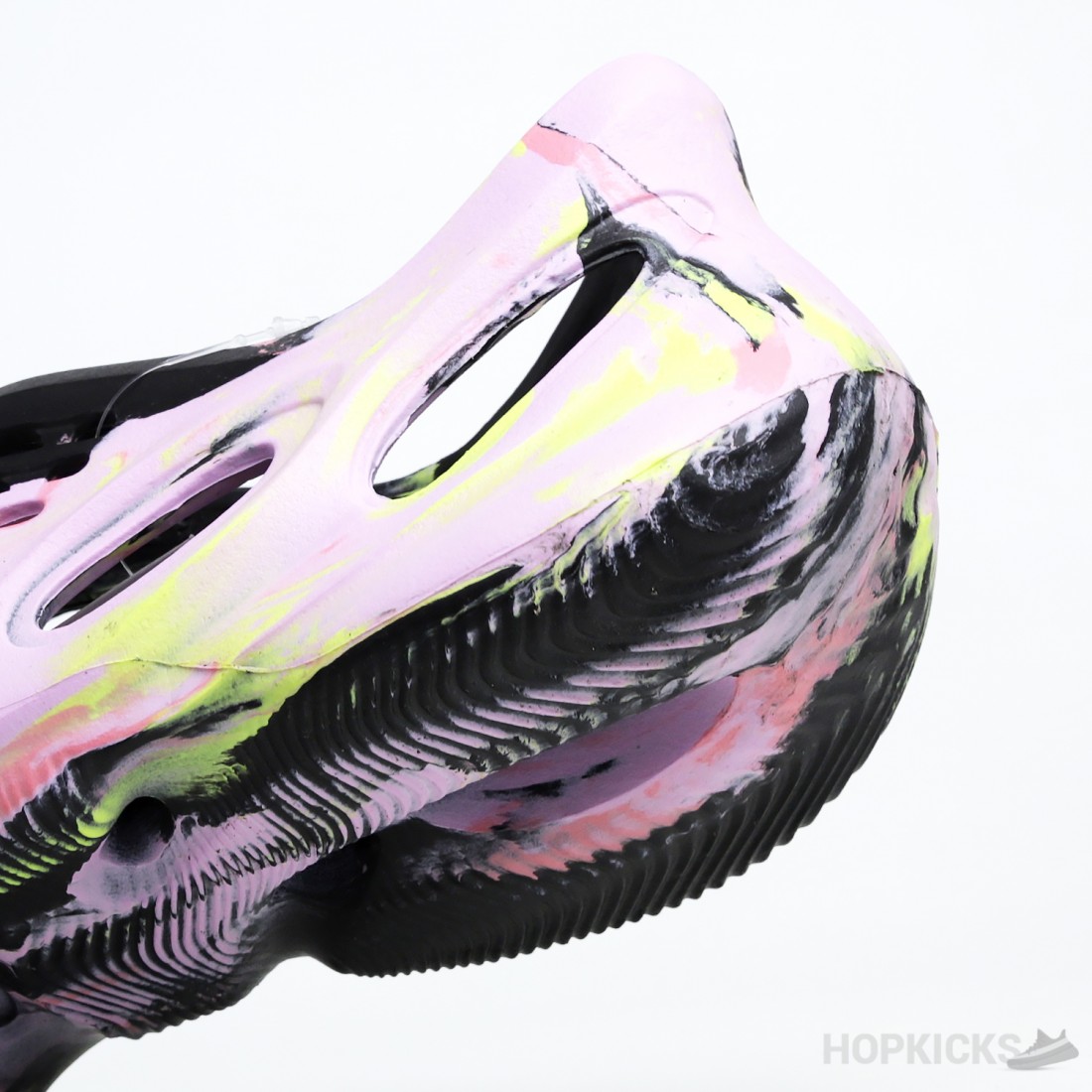 yeezy rnnr mx carbon